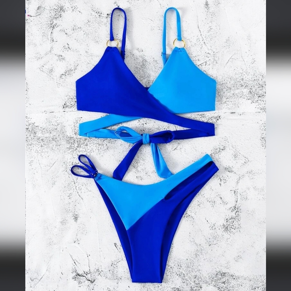 LIKE NEW Sexy Two Tone Blue Wrap Detail Bikini Sz Meduim